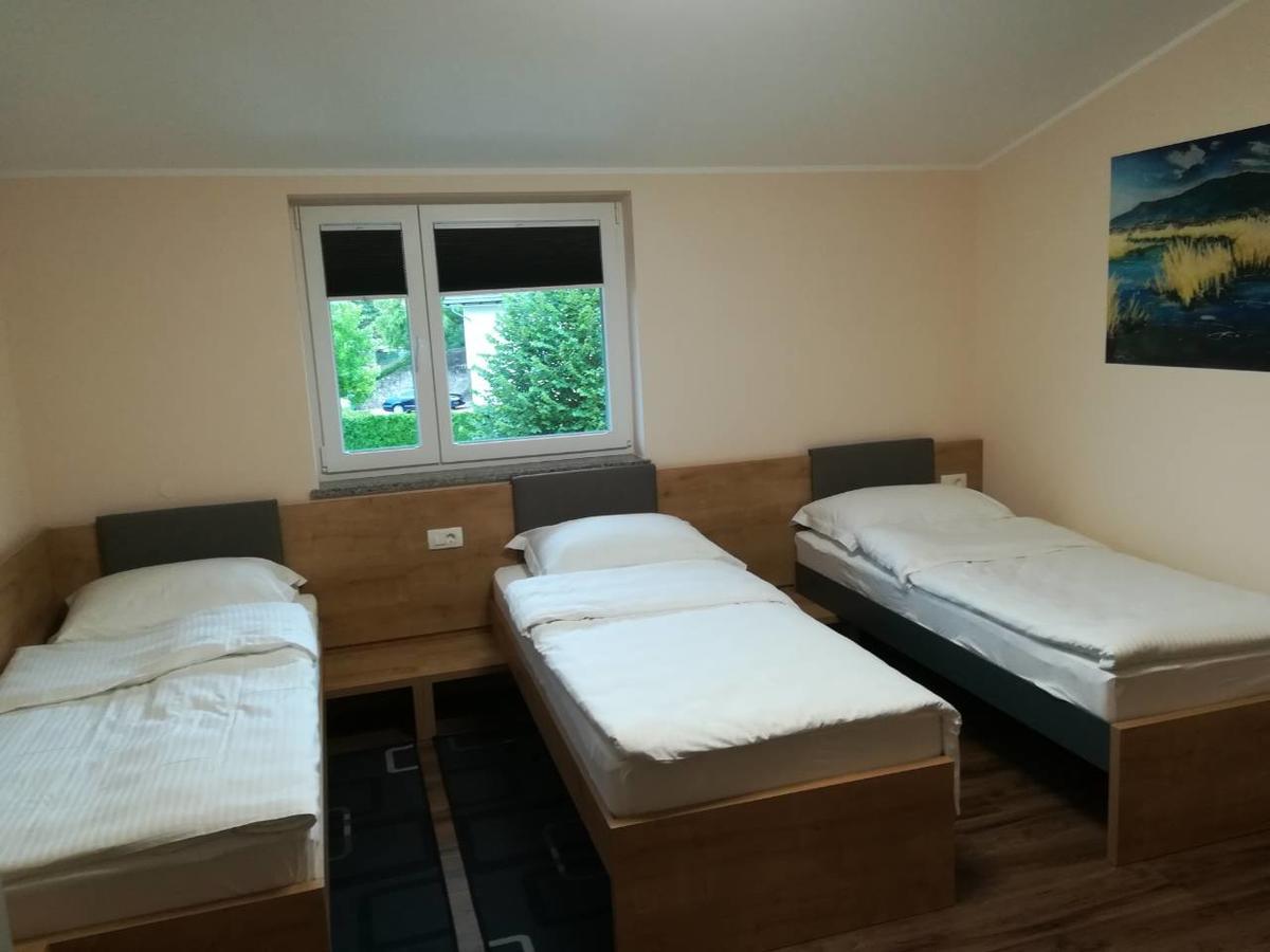 Gostilna S Prenocisci Pav Hotel Rakek Exterior photo
